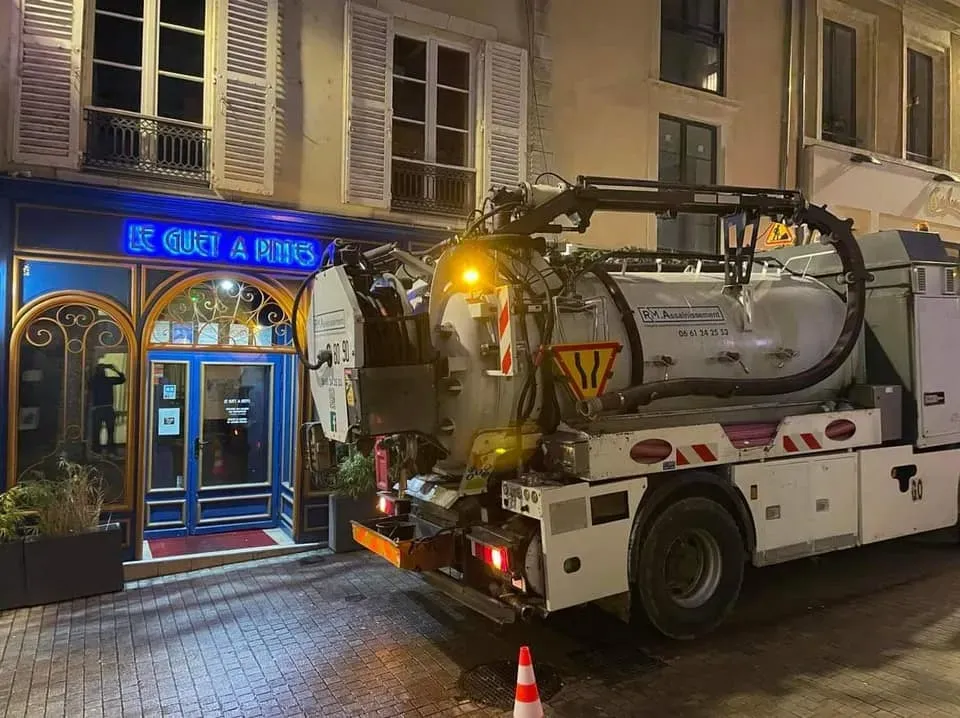 débouchage de canalisation pour professionnel près de Sargé-lès-le-Mans